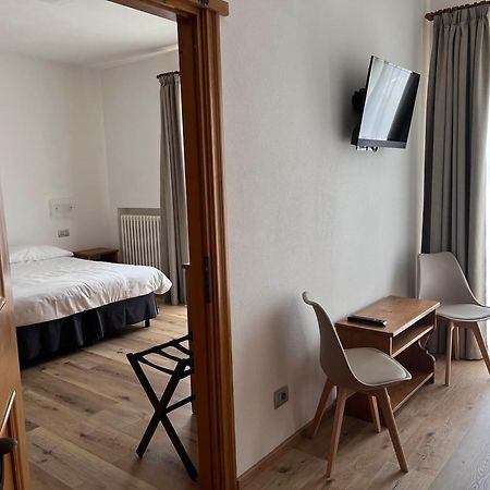 סאן ויטו די קדורה Hotel Albergo Dolomiti מראה חיצוני תמונה