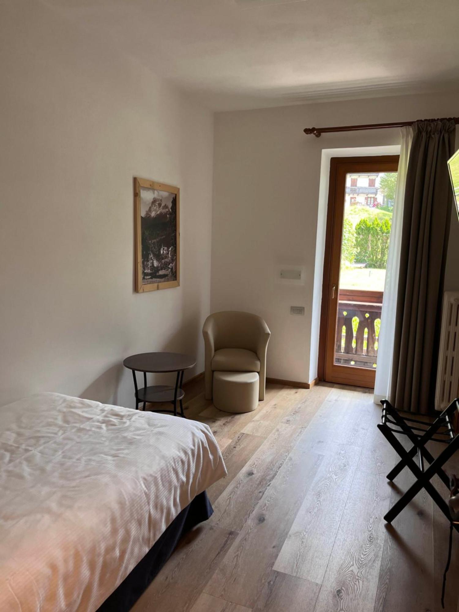 סאן ויטו די קדורה Hotel Albergo Dolomiti מראה חיצוני תמונה