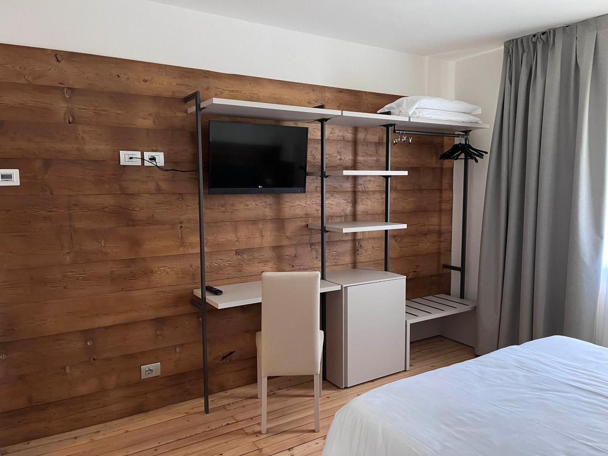 סאן ויטו די קדורה Hotel Albergo Dolomiti מראה חיצוני תמונה