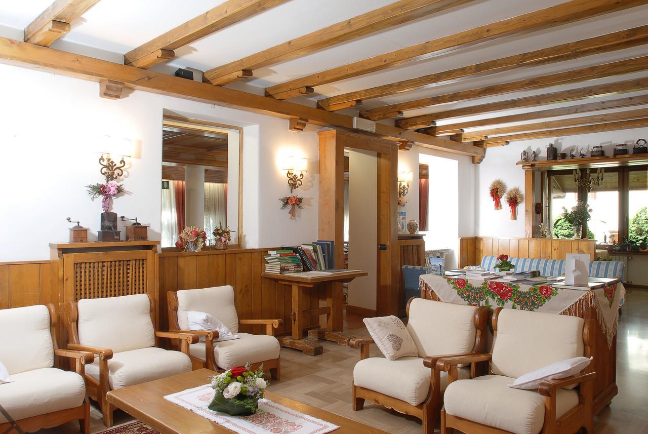 סאן ויטו די קדורה Hotel Albergo Dolomiti מראה חיצוני תמונה