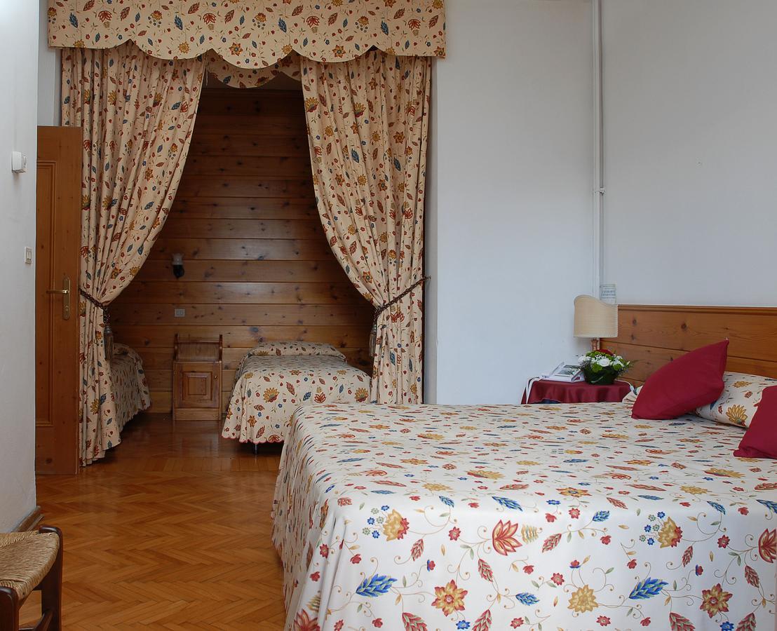 סאן ויטו די קדורה Hotel Albergo Dolomiti מראה חיצוני תמונה