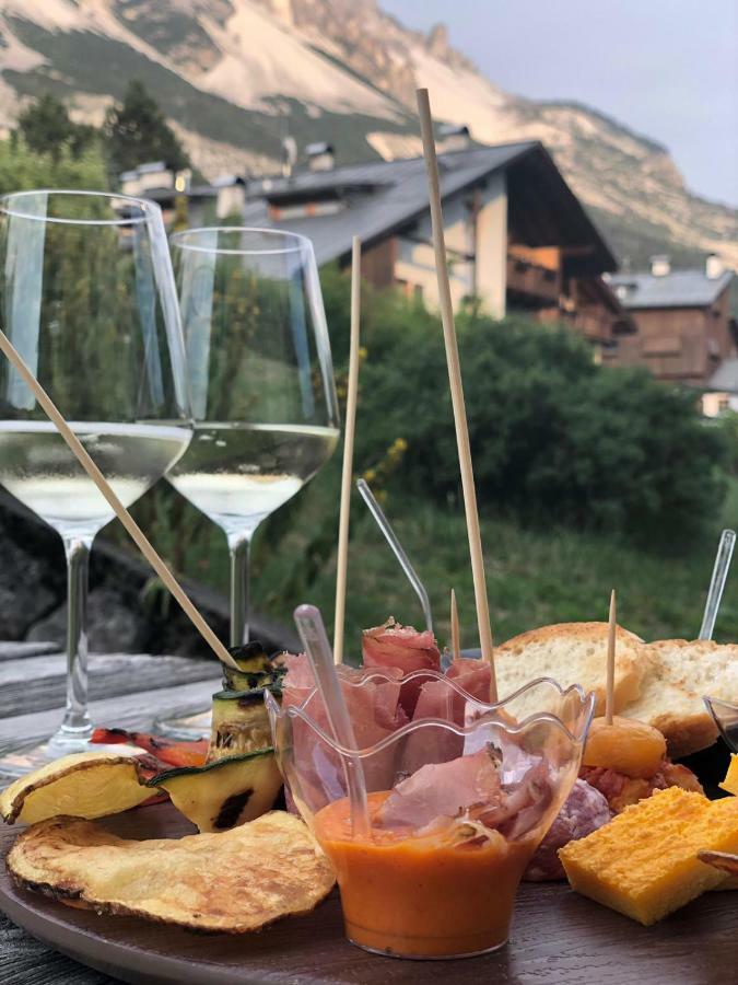 סאן ויטו די קדורה Hotel Albergo Dolomiti מראה חיצוני תמונה